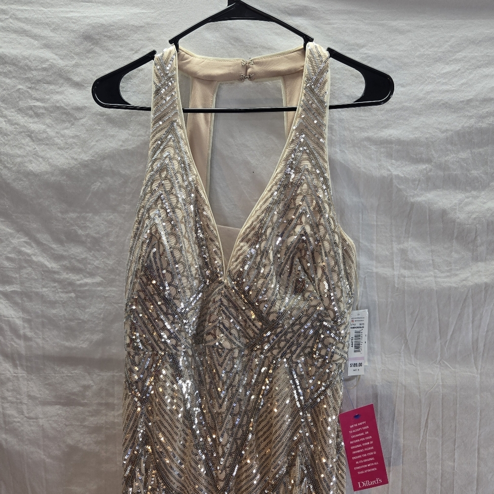 R&M Richards 6 Long Halter V-Neck Sleeveless Geometric Sequin Silver Nude New - Picture 4 of 9